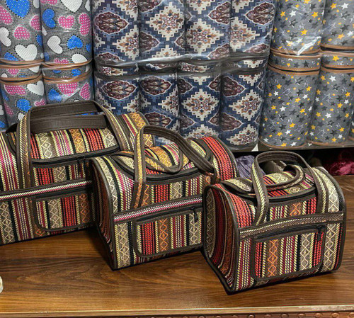 بسته شامل سه سایزمتفاوت میباشد،پارچه۶۰گرم لمینت شده